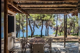 Kokkinokastro beach and its red rocks, Alonissos