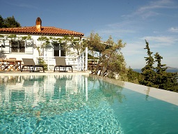 Tzortzi Gialos beach in its protected cove, Alonissos