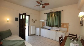 Villa Arni studios in Batsi, Andros