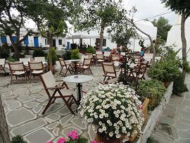 Dunavis Taverne on the Chora square, Folegandros