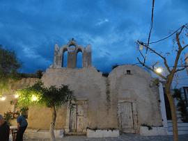 Restaurants and tavernas on Folegandros, Greece