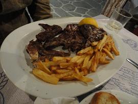 To Asygrito taverna in the Chora, Folegandros