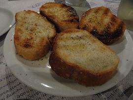 To Asygrito taverna in the Chora, Folegandros