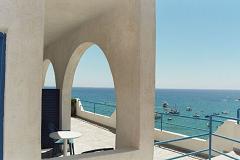 Faros Rooms above the port of Agios Nikolaos, Anafi