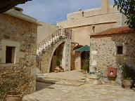 Villa Filitsa, a historic stone house in Kefalas, Crete