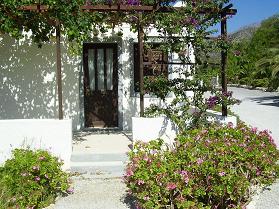 Quiet beaches and apartments on the south-east coast of Crete