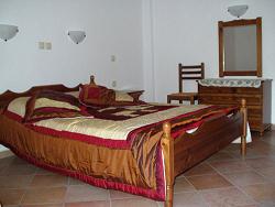 Apollo Studios, Tilos