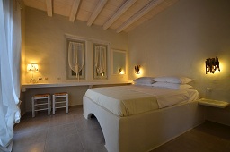 Hotels, studios and apartments on Koufonisia, Greece