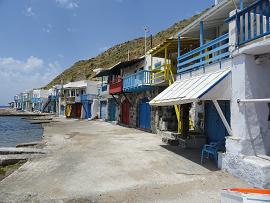 The syrmata of Milos, Milos
