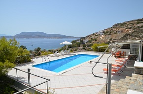 Hotels, rooms and studios on Schinoussa, Small Cyclades, Greece